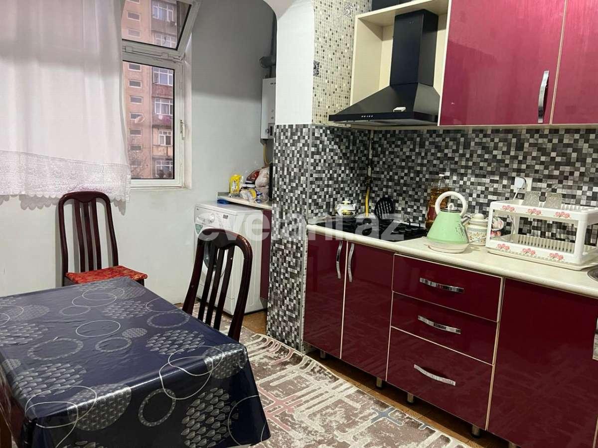 Satılır, köhnə tikili, 2 otaqlı, 68 m², Bakı, Binəqədi r, 6-cı mikrorayon q.