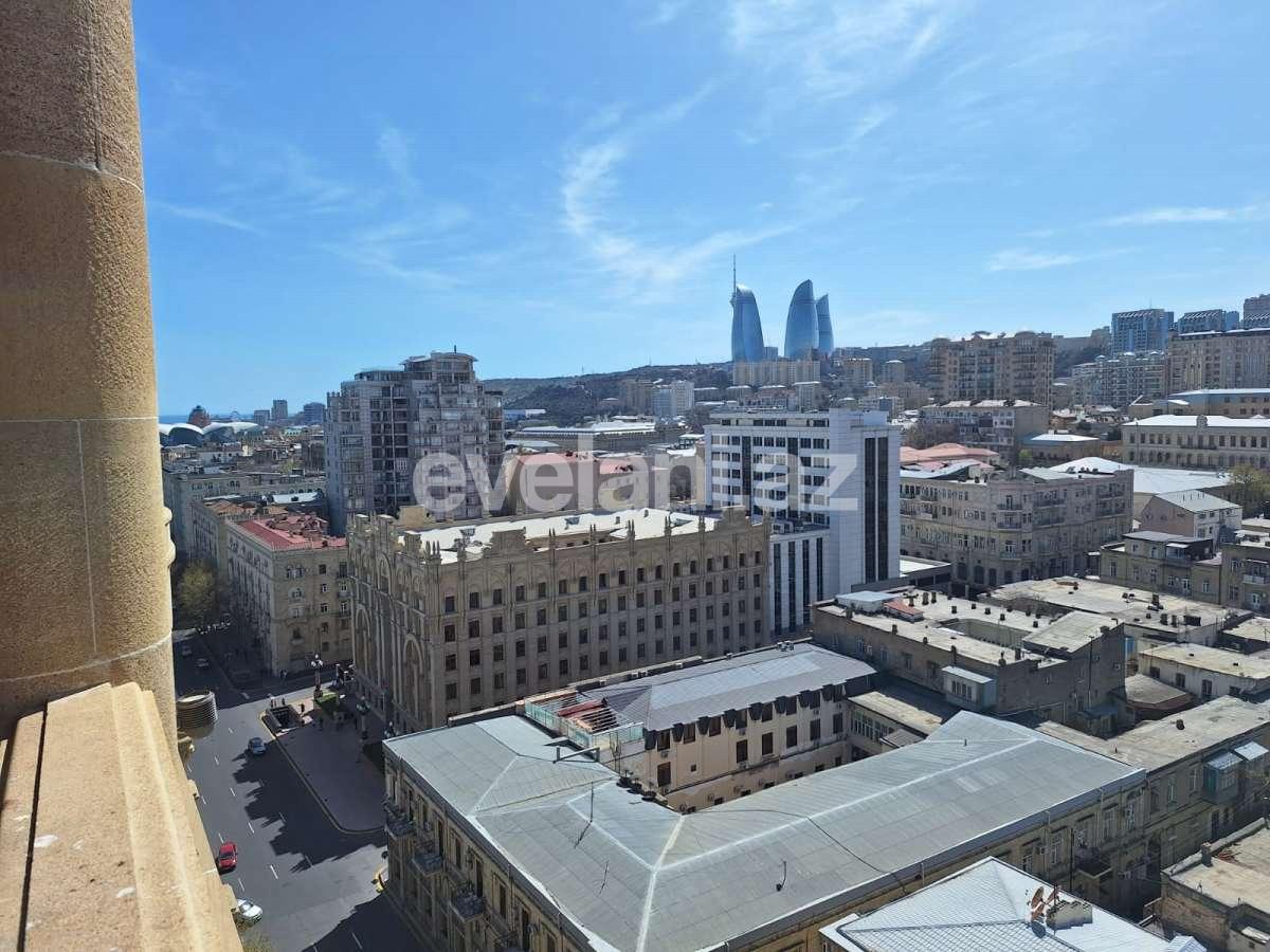 Satılır, yeni tikili, 5 otaqlı, 300 m², Bakı, Səbail r, İçəri Şəhər m.