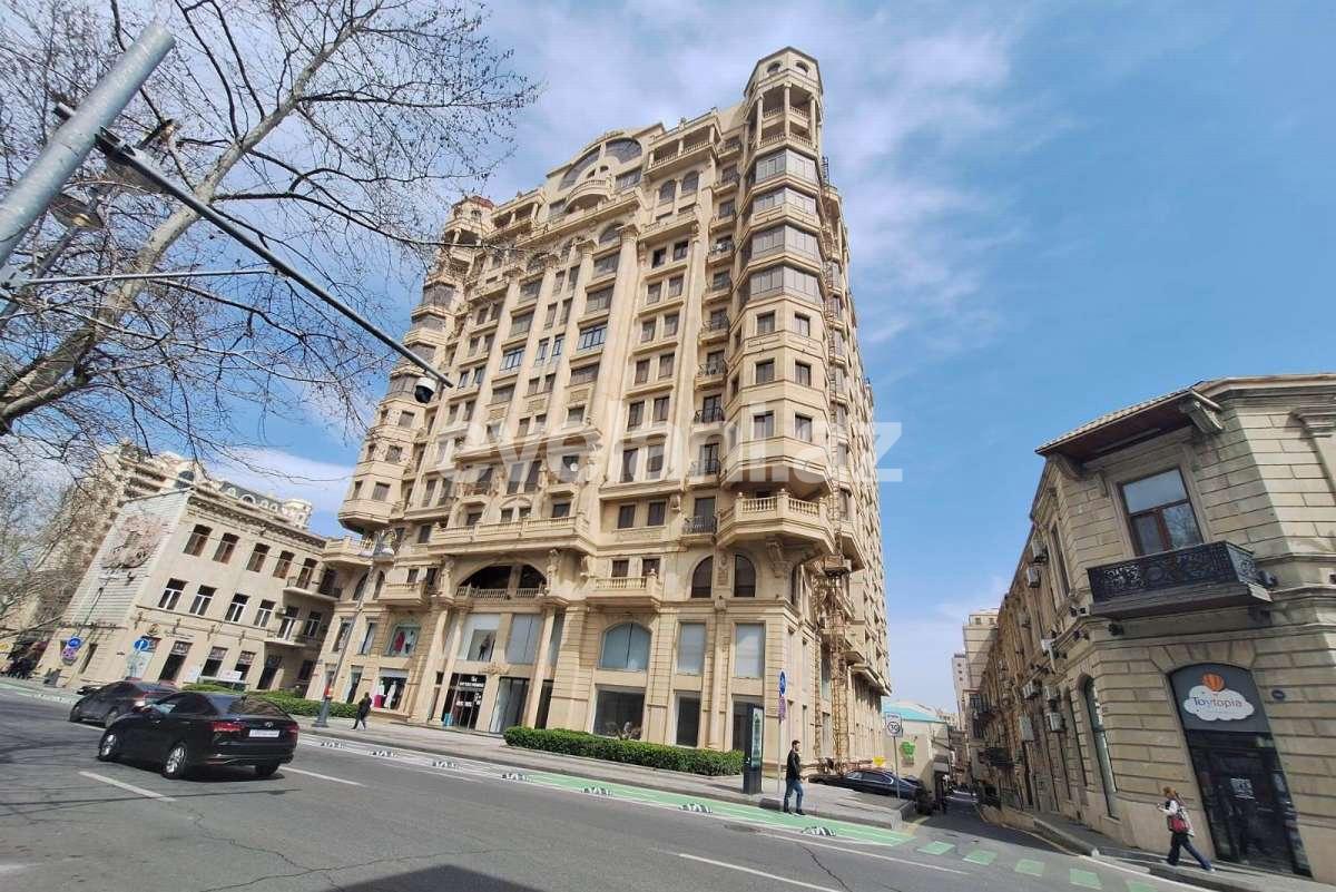 Satılır, yeni tikili, 5 otaqlı, 300 m², Bakı, Səbail r, İçəri Şəhər m.