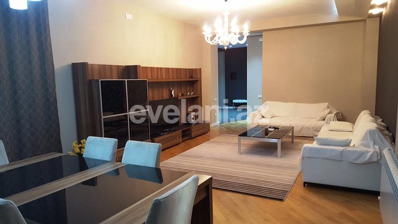 Kirayə verilir, yeni tikili, 4 otaqlı, 200 m², Bakı, Nəsimi r.