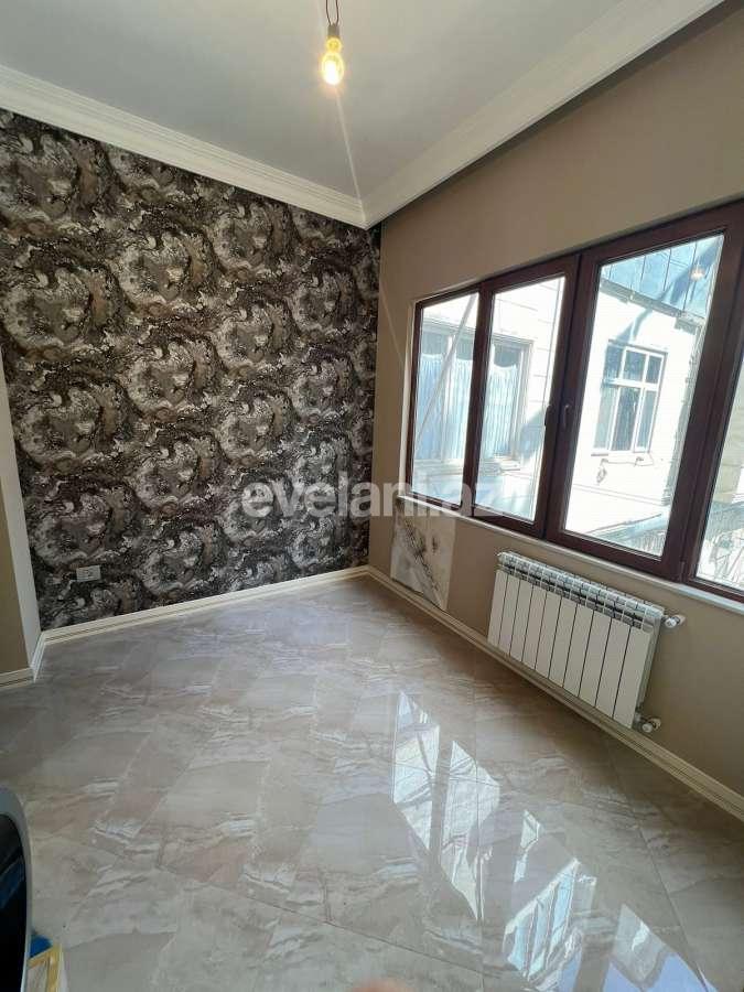 Satılır, köhnə tikili, 3 otaqlı, 120000 m²