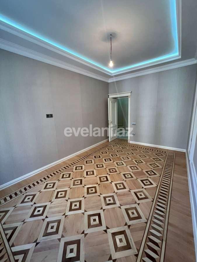 Satılır, köhnə tikili, 3 otaqlı, 120000 m²