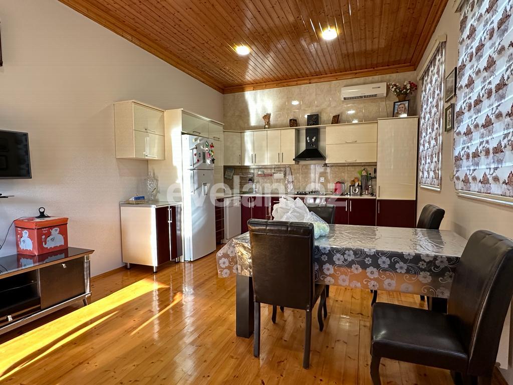 Satılır, həyət evi / bağ, 4 otaqlı, 210 m²