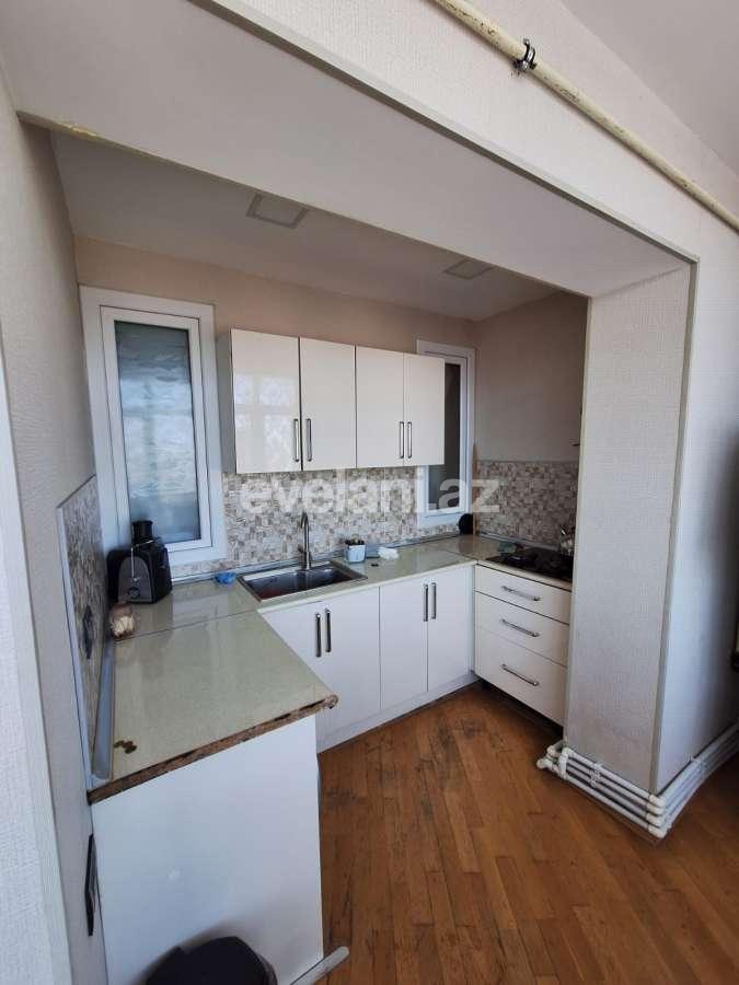 Satılır, köhnə tikili, 2 otaqlı, 70 m², Bakı, Nəsimi r.