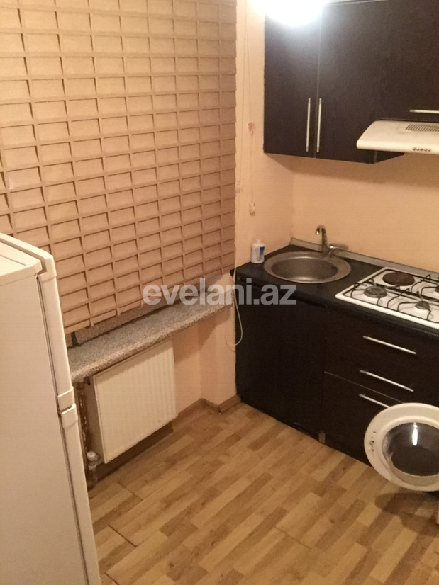 Rent, old building, 1 room, 30 m², Baku, Nizami r, 8-th kilometer d, Khalglar Doslugu m.