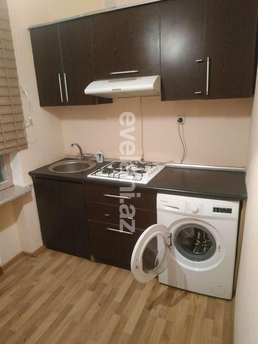 Rent, old building, 1 room, 30 m², Baku, Nizami r, 8-th kilometer d, Khalglar Doslugu m.