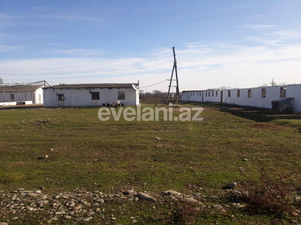 Satılır, obyekt, 4200 m², Xudat