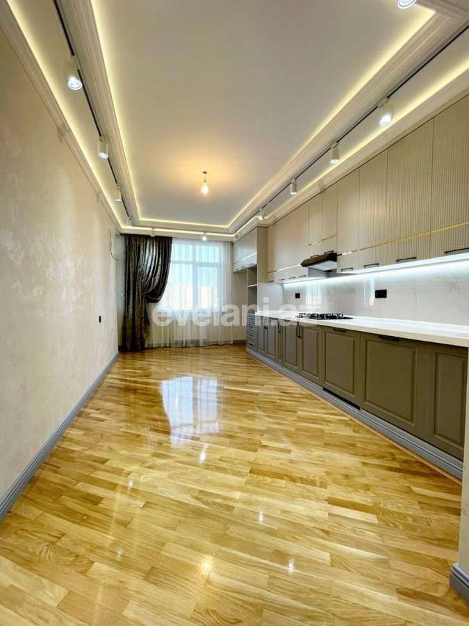 Satılır, yeni tikili, 3 otaqlı, 140 m², Bakı, Nəsimi r, 3-cü mikrorayon q, 8 Noyabr m.