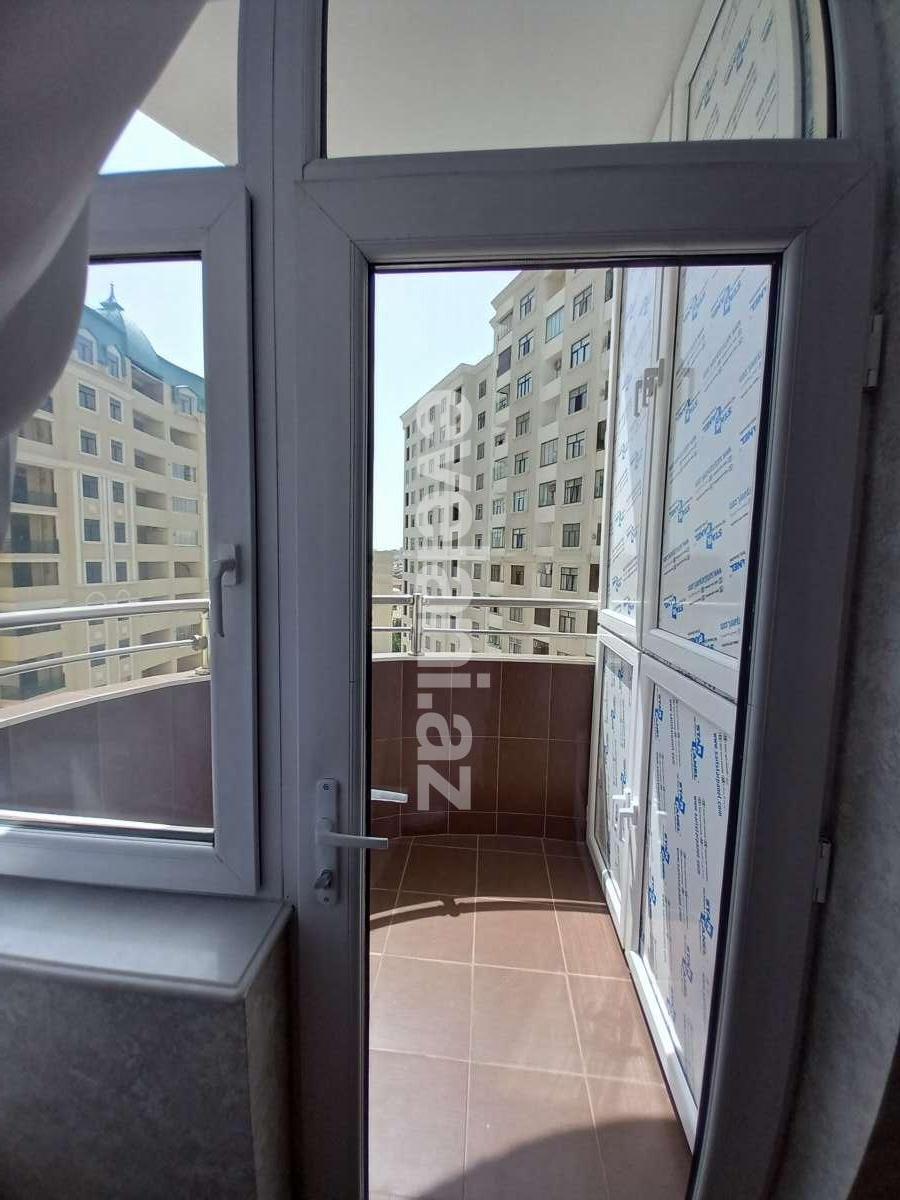 Satılır, yeni tikili, 4 otaqlı, 200 m², Bakı, Binəqədi r, 8-ci mikrorayon q.