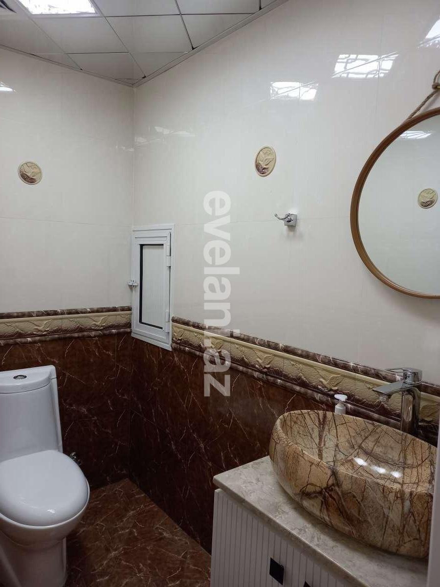 Satılır, yeni tikili, 4 otaqlı, 200 m², Bakı, Binəqədi r, 8-ci mikrorayon q.