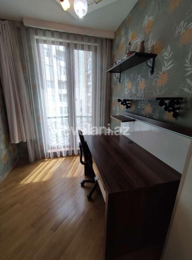 Satılır, köhnə tikili, 3 otaqlı, 80 m², Bakı, Yasamal r, Yasamal q, Elmlər Akademiyası m.