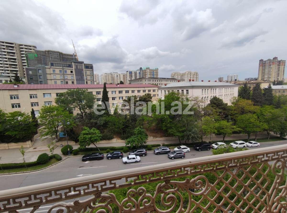 Satılır, köhnə tikili, 3 otaqlı, 80 m², Bakı, Yasamal r, Yasamal q, Elmlər Akademiyası m.