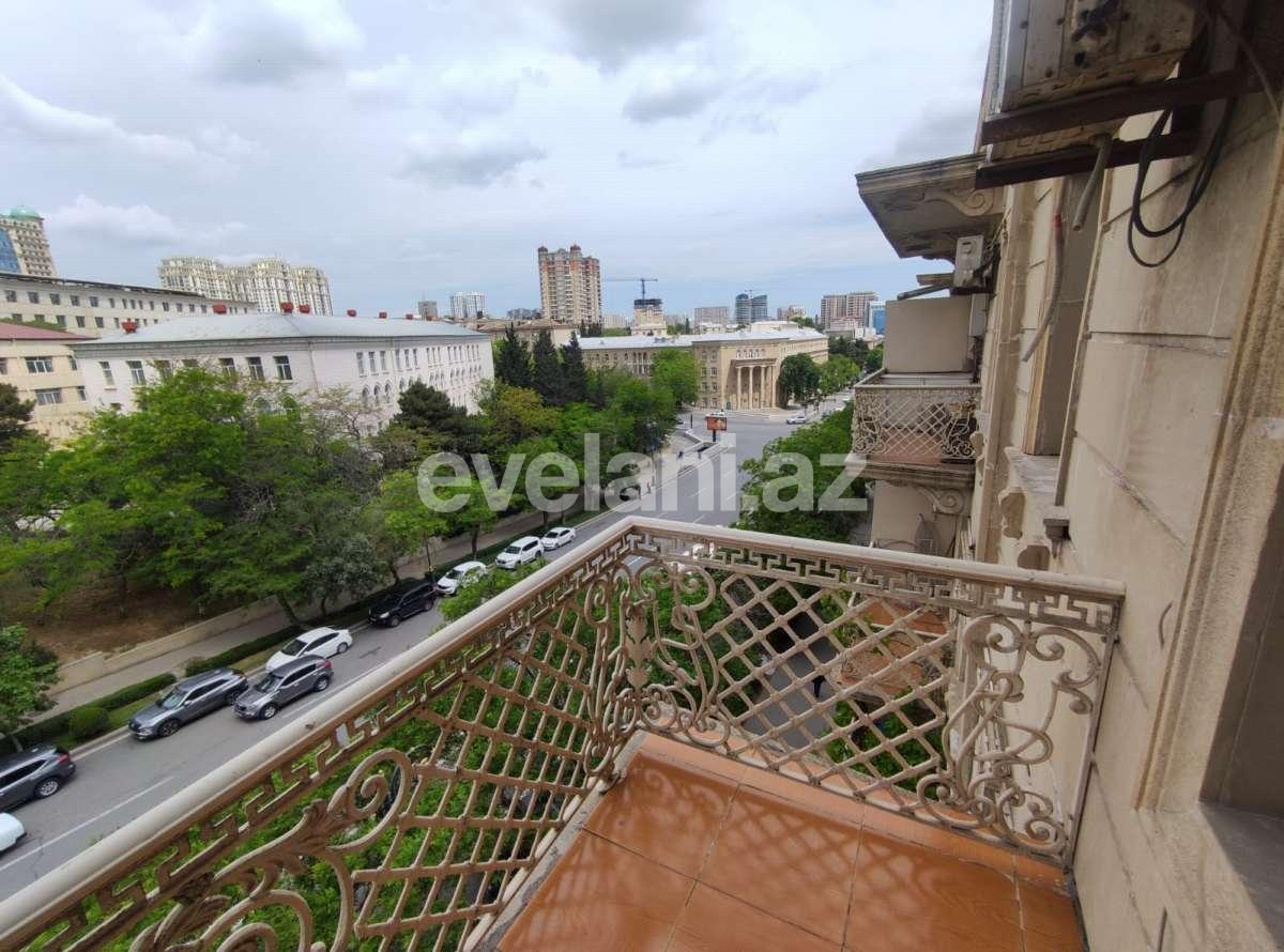 Satılır, köhnə tikili, 3 otaqlı, 80 m², Bakı, Yasamal r, Yasamal q, Elmlər Akademiyası m.