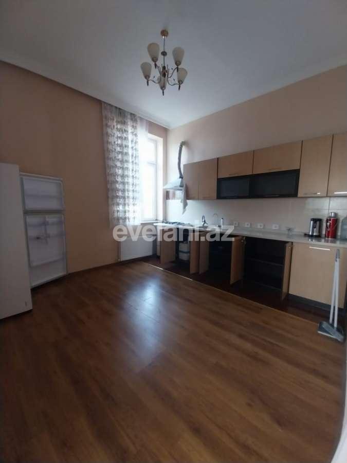 Satılır, həyət evi / bağ, 7 otaqlı, 280 m², Bakı, Xəzər r, Buzovna q.