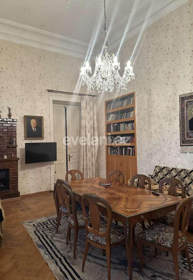 Satılır, köhnə tikili, 5 otaqlı, 180 m², Bakı, Səbail r.