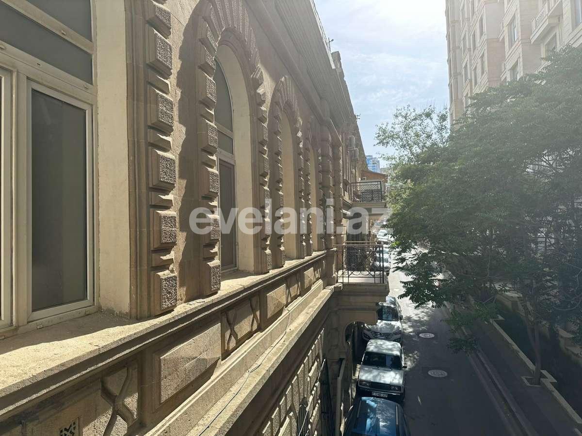 Satılır, köhnə tikili, 5 otaqlı, 180 m², Bakı, Səbail r.