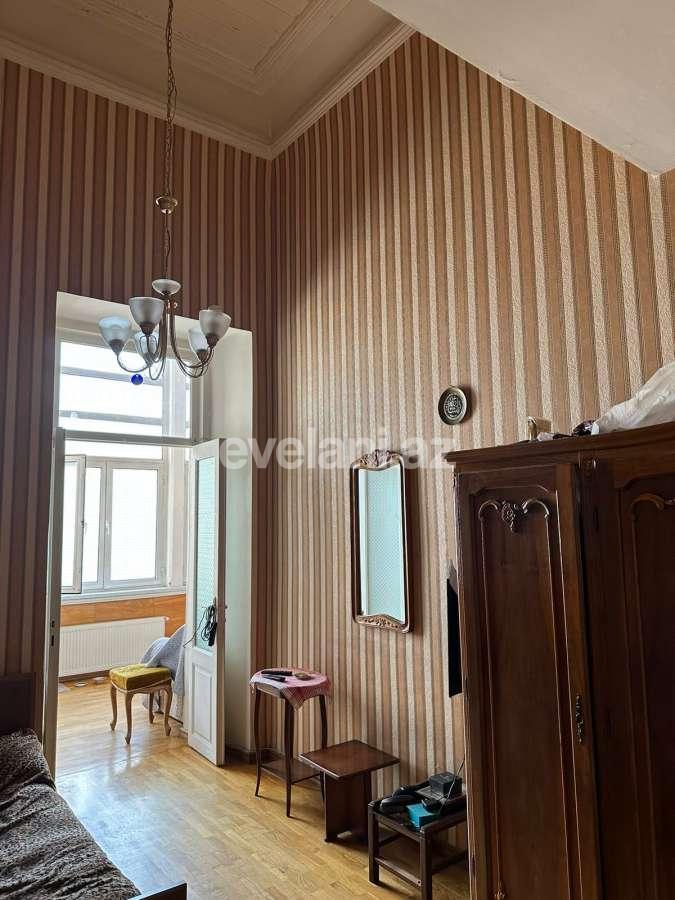 Satılır, köhnə tikili, 5 otaqlı, 180 m², Bakı, Səbail r.