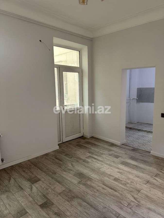 Kirayə verilir, ofis, 6 otaqlı, 220 m²