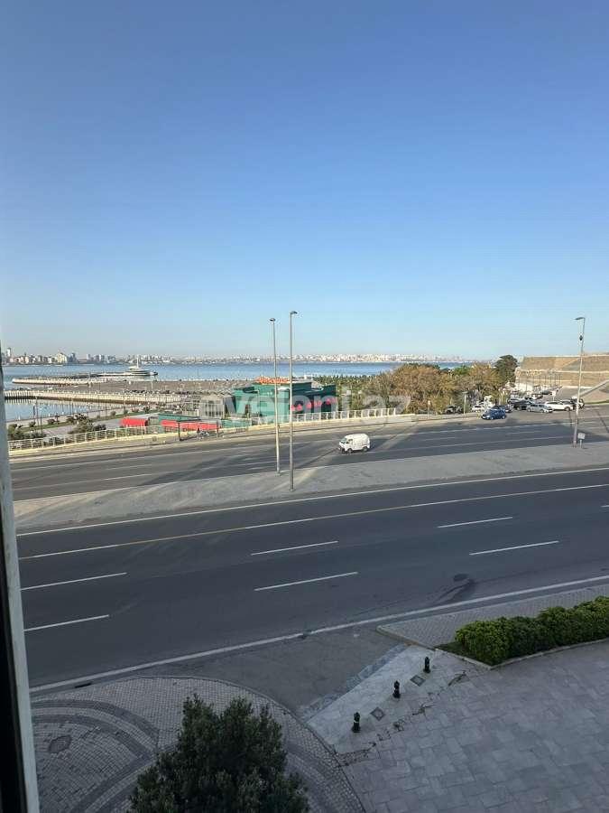 Kirayə verilir, ofis, 6 otaqlı, 220 m²