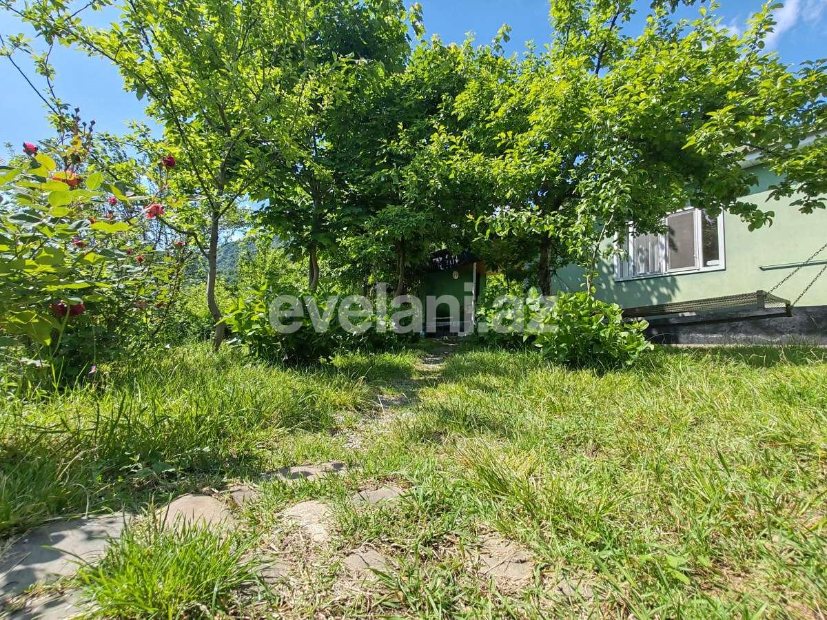 Kirayə verilir, həyət evi / bağ, 3 otaqlı, 180 m², Qəbələ