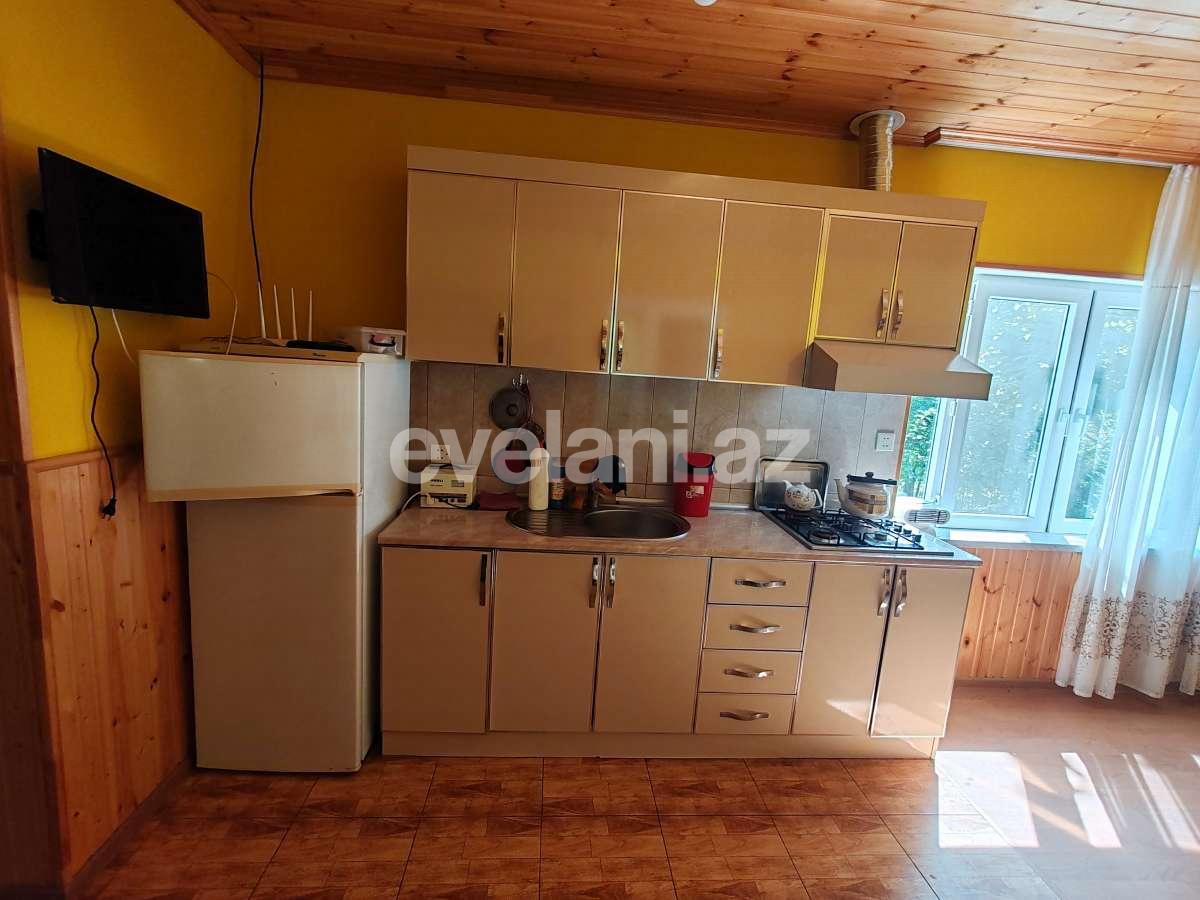 Kirayə verilir, həyət evi / bağ, 3 otaqlı, 180 m², Qəbələ