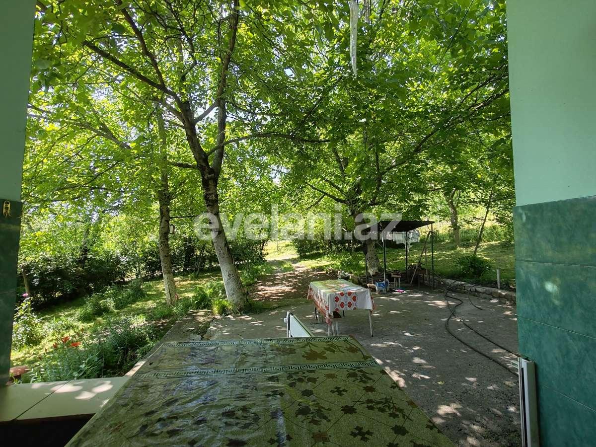 Kirayə verilir, həyət evi / bağ, 2 otaqlı, 120 m², Qəbələ