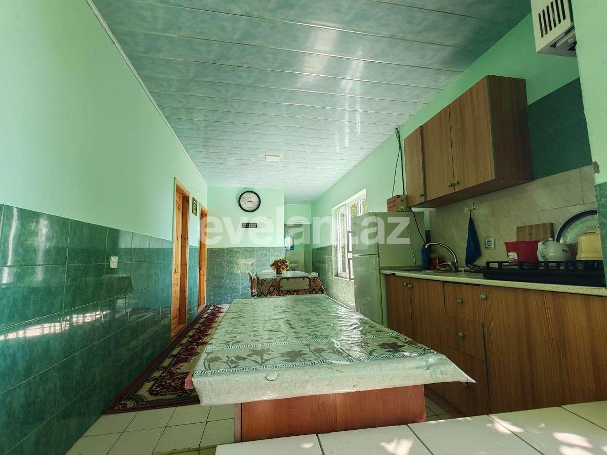 Kirayə verilir, həyət evi / bağ, 2 otaqlı, 120 m², Qəbələ