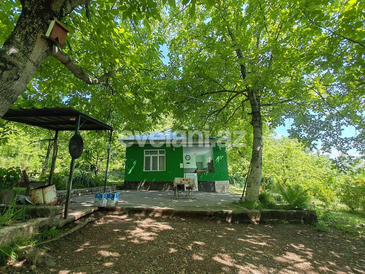 Kirayə verilir, həyət evi / bağ, 2 otaqlı, 120 m², Qəbələ