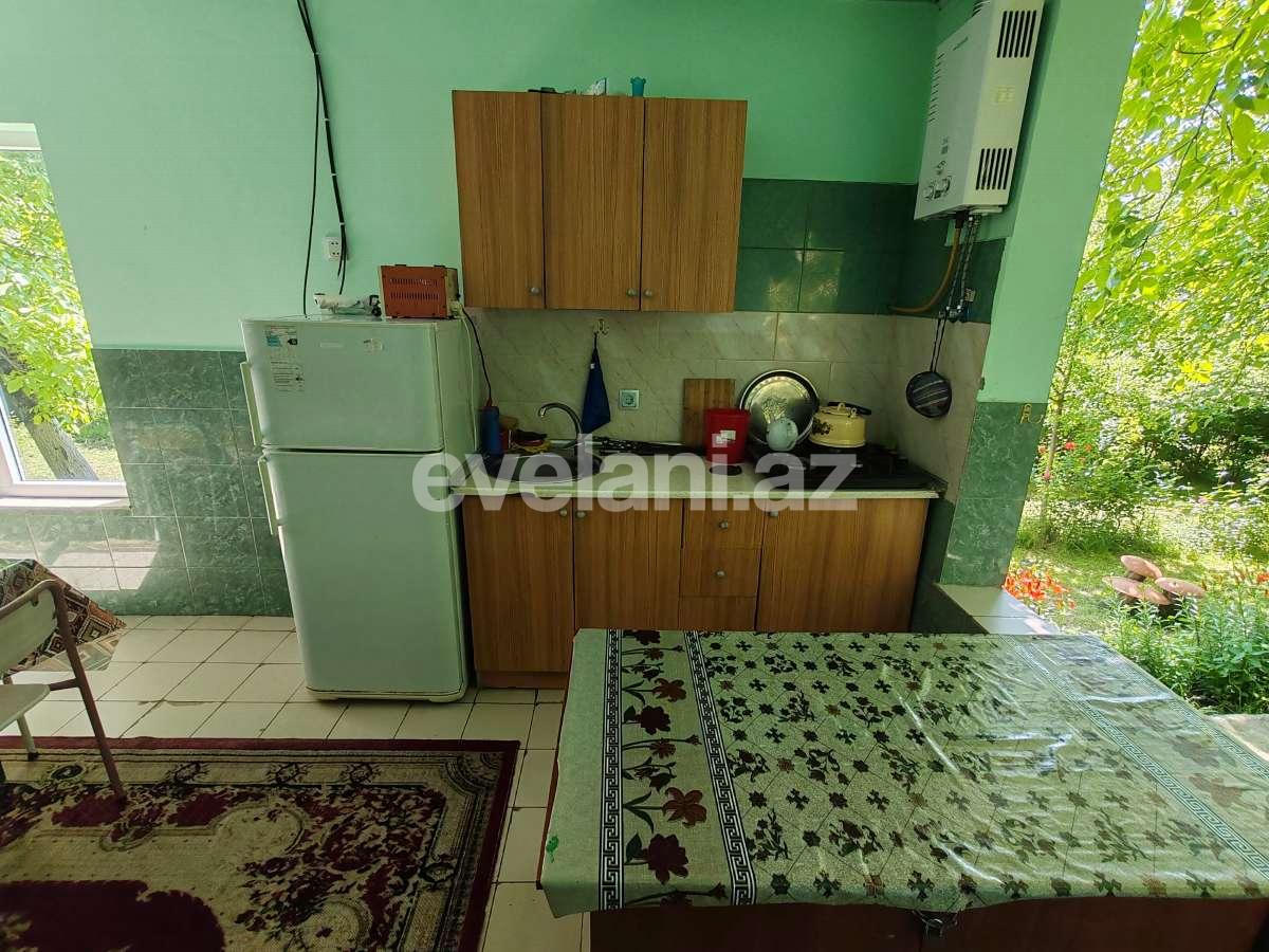 Kirayə verilir, həyət evi / bağ, 2 otaqlı, 120 m², Qəbələ