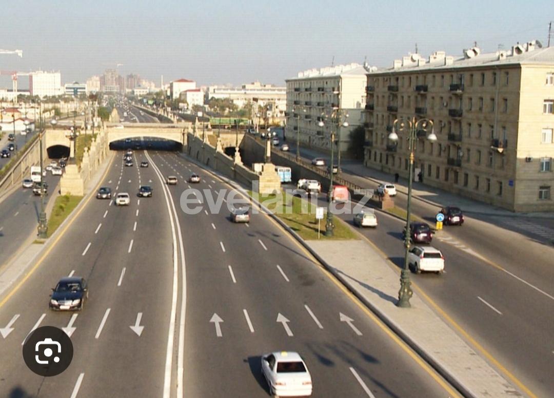 Satılır, köhnə tikili, 3 otaqlı, 90 m², Bakı, Nərimanov r, Montin q.