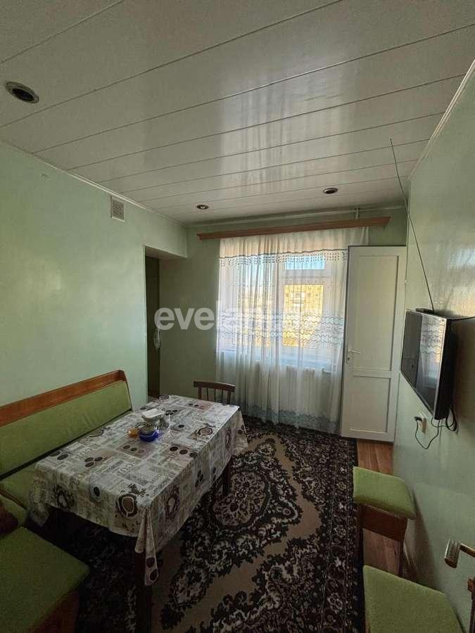 Satılır, köhnə tikili, 4 otaqlı, 100 m², Bakı, Nərimanov r, Montin q.