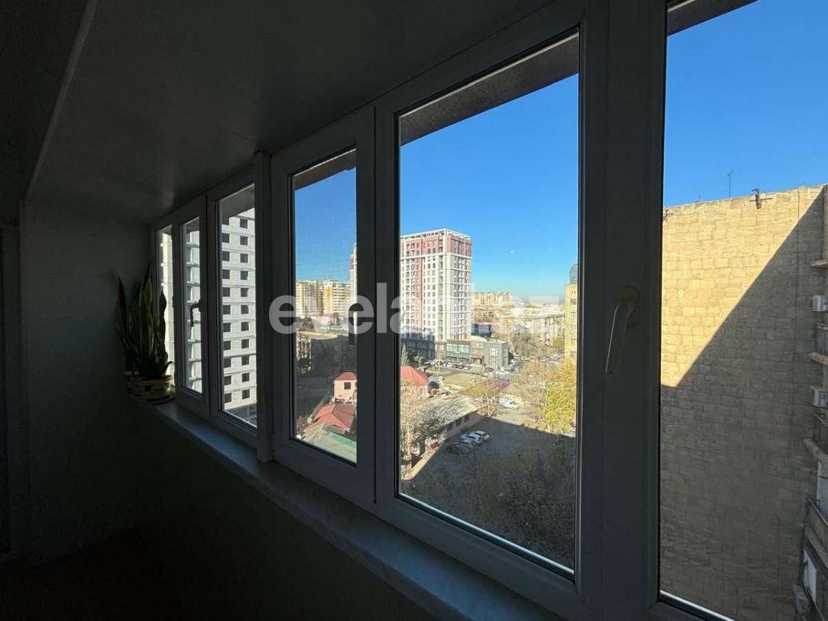 Satılır, köhnə tikili, 4 otaqlı, 100 m², Bakı, Nərimanov r, Montin q.