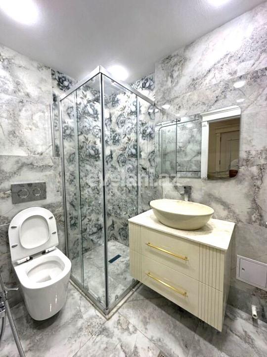 Satılır, yeni tikili, 4 otaqlı, 205 m², Bakı, Binəqədi r, 8-ci mikrorayon q.