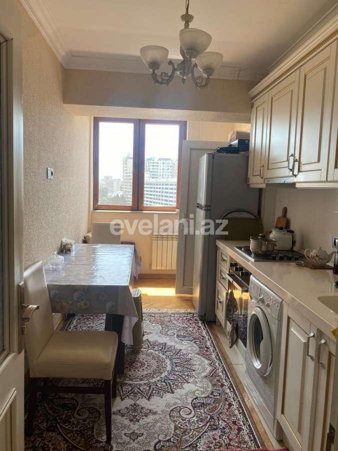Satılır, köhnə tikili, 3 otaqlı, 52 m², Bakı, Binəqədi r, 8-ci mikrorayon q.