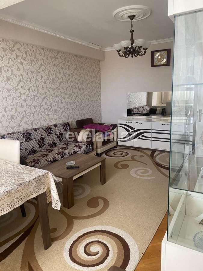 Satılır, köhnə tikili, 3 otaqlı, 52 m², Bakı, Binəqədi r, 8-ci mikrorayon q.