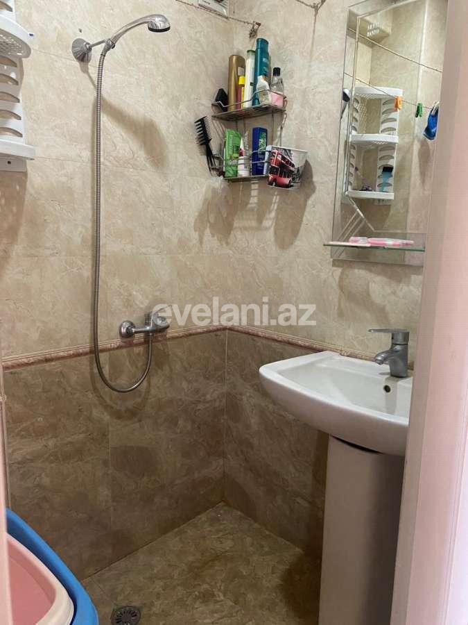 Satılır, köhnə tikili, 3 otaqlı, 52 m², Bakı, Binəqədi r, 8-ci mikrorayon q.