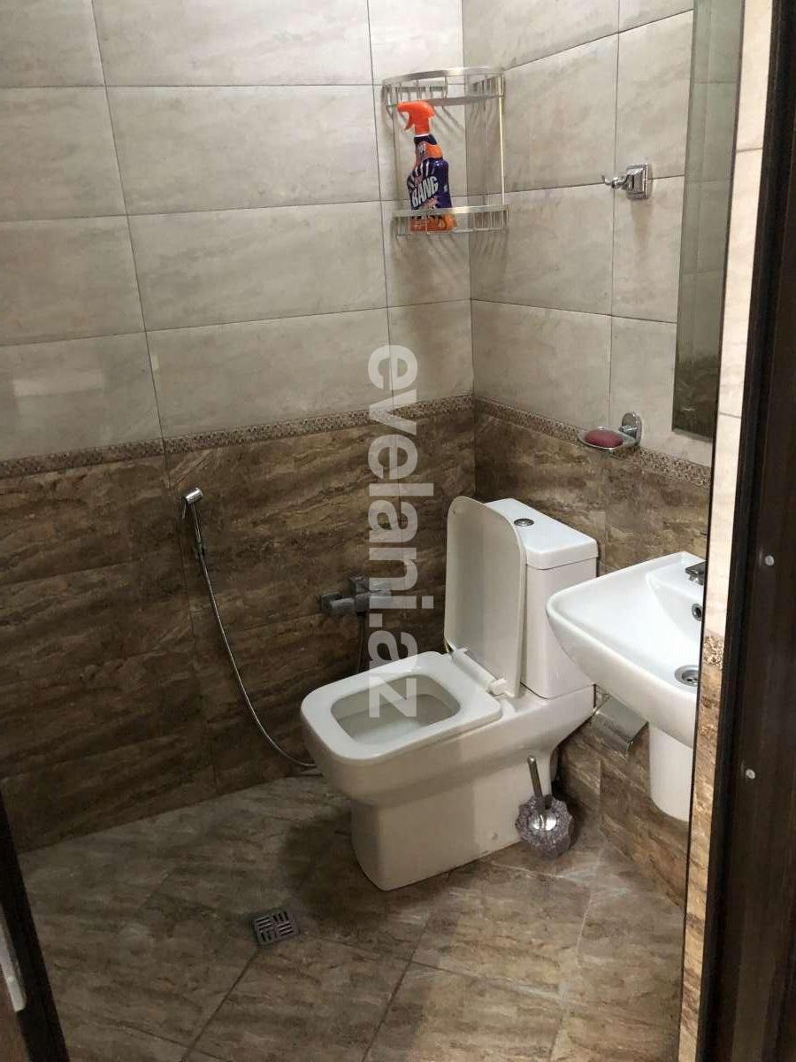 Kirayə verilir, ofis, 2 otaqlı, 68 m², Bakı, Nəsimi r, 3-cü mikrorayon q.