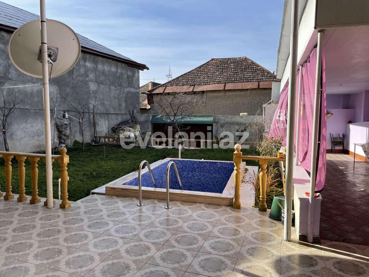 Satılır, həyət evi / bağ, 6 otaqlı, 6 m², Şəki