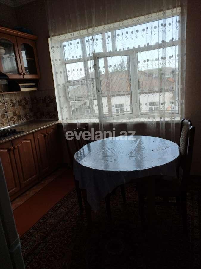 Kirayə verilir, həyət evi / bağ, 3 otaqlı, 240 m², Quba