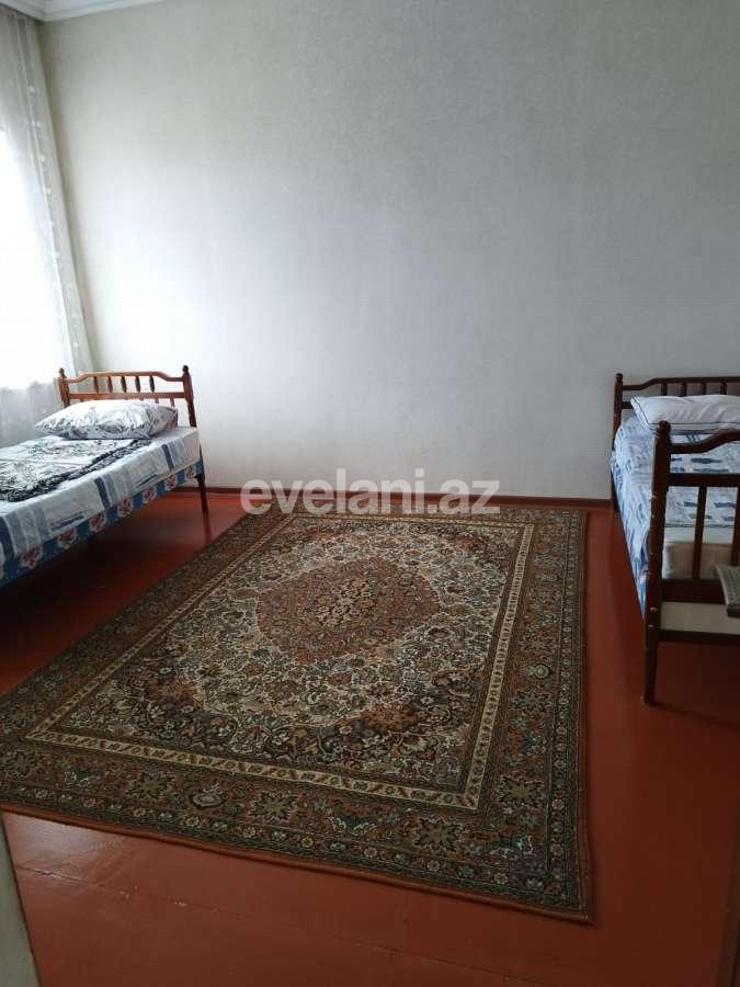 Kirayə verilir, həyət evi / bağ, 3 otaqlı, 240 m², Quba