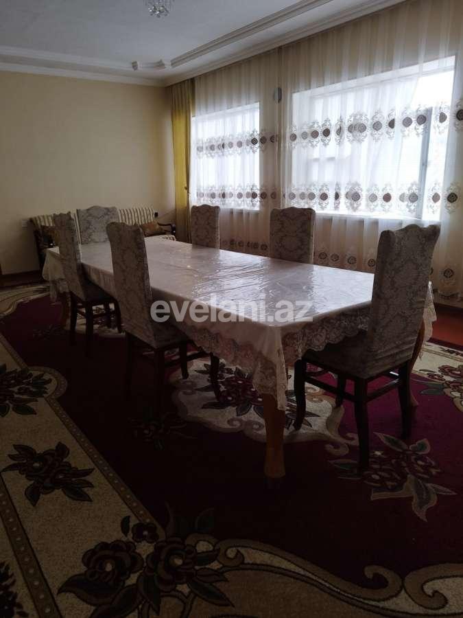 Kirayə verilir, həyət evi / bağ, 3 otaqlı, 240 m², Quba