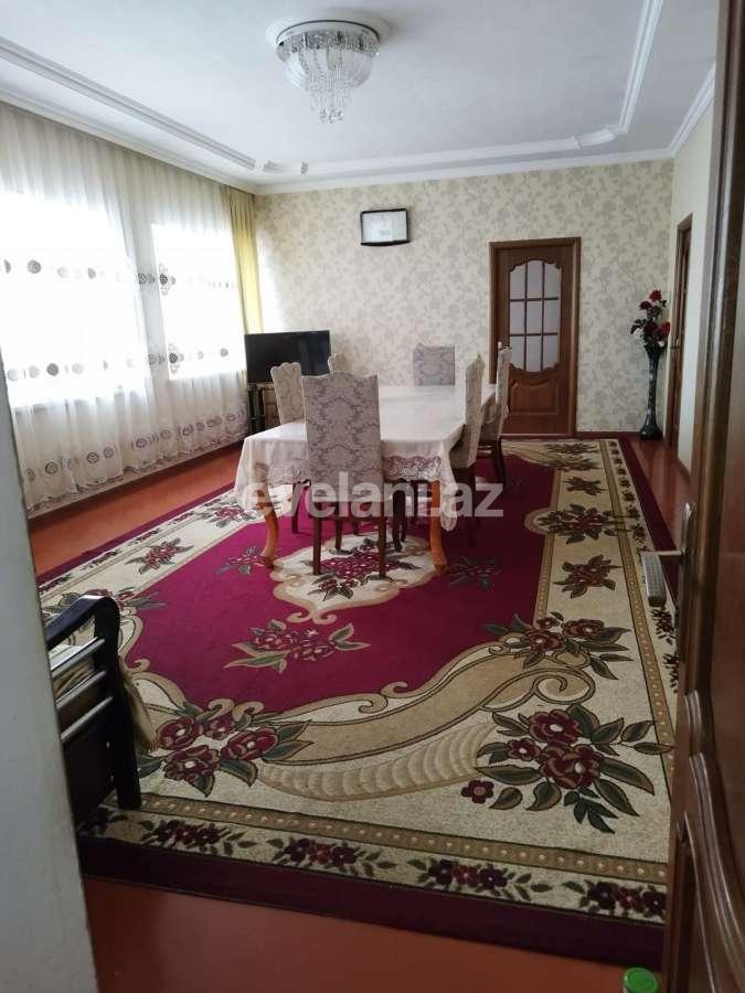 Kirayə verilir, həyət evi / bağ, 3 otaqlı, 240 m², Quba