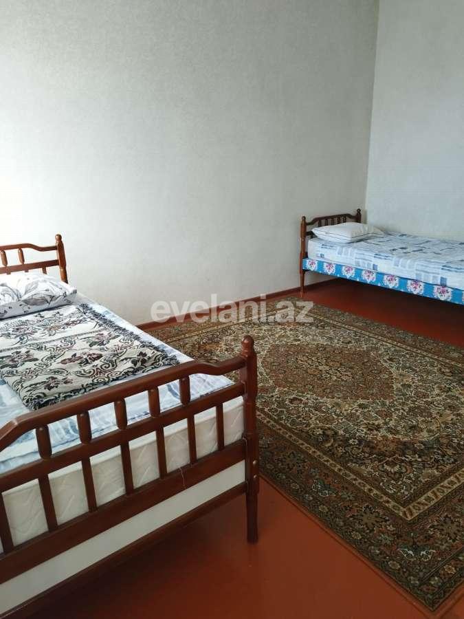 Kirayə verilir, həyət evi / bağ, 3 otaqlı, 240 m², Quba
