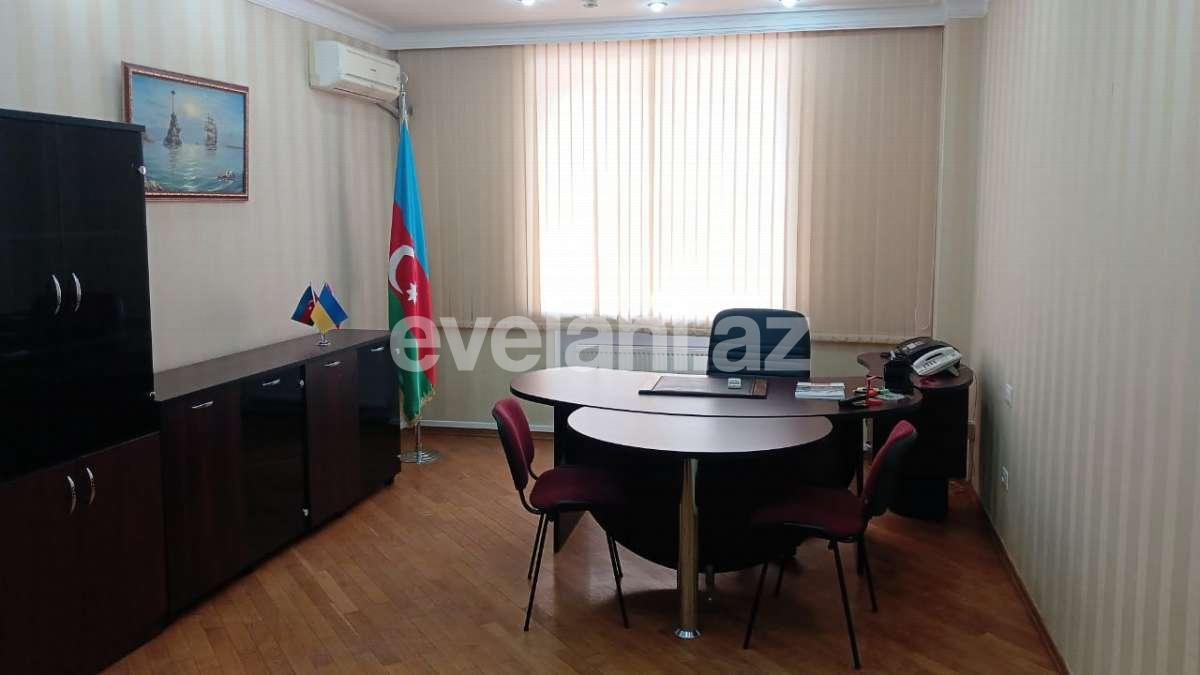 Kirayə verilir, yeni tikili, 7 otaqlı, 240 m², Bakı, Nəsimi r, Kubinka q.