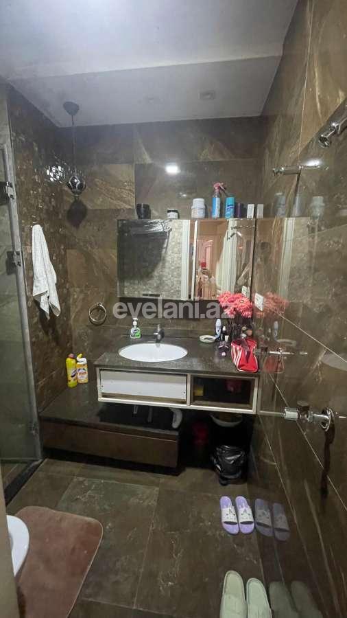 Satılır, köhnə tikili, 3 otaqlı, 80 m², Bakı, Nəsimi r, 4-cü mikrorayon q.