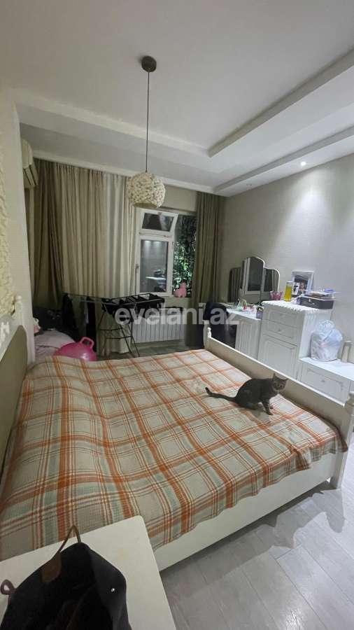 Satılır, köhnə tikili, 3 otaqlı, 80 m², Bakı, Nəsimi r, 4-cü mikrorayon q.