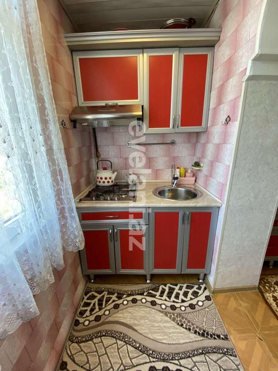 Satılır, köhnə tikili, 3 otaqlı, 70 m², Bakı, Suraxanı r, Massiv D q.