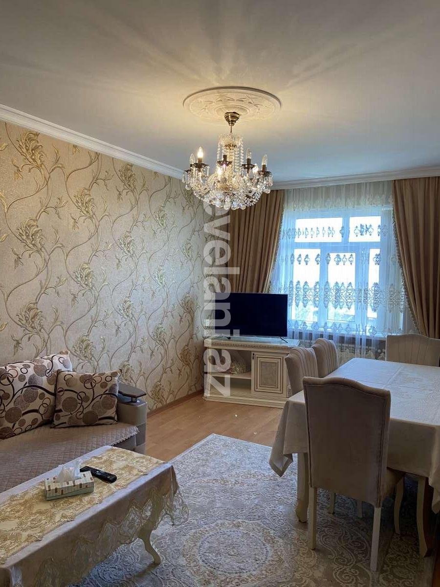 Satılır, köhnə tikili, 3 otaqlı, 70 m², Bakı, Suraxanı r, Massiv D q.