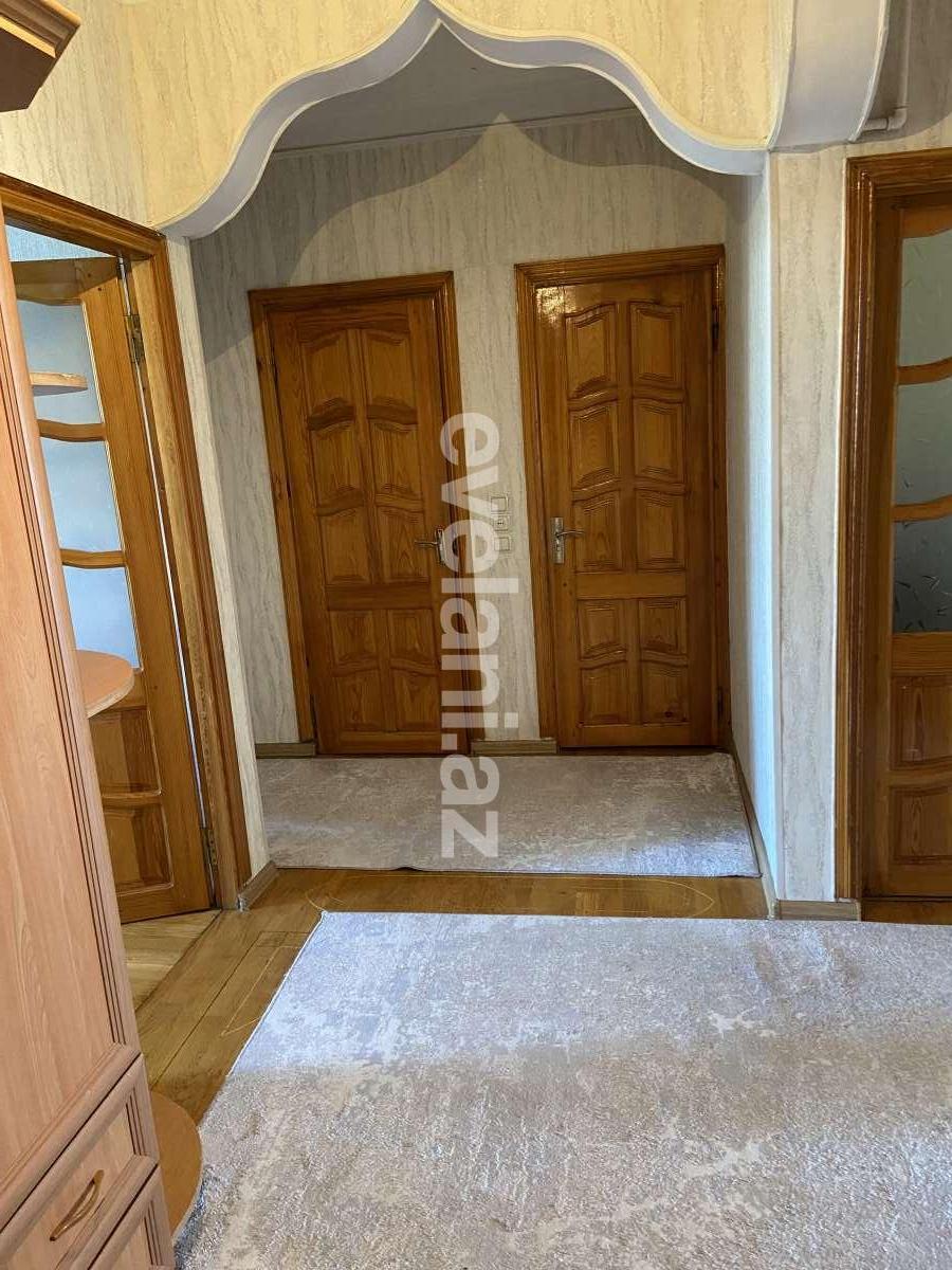 Satılır, köhnə tikili, 3 otaqlı, 70 m², Bakı, Suraxanı r, Massiv D q.
