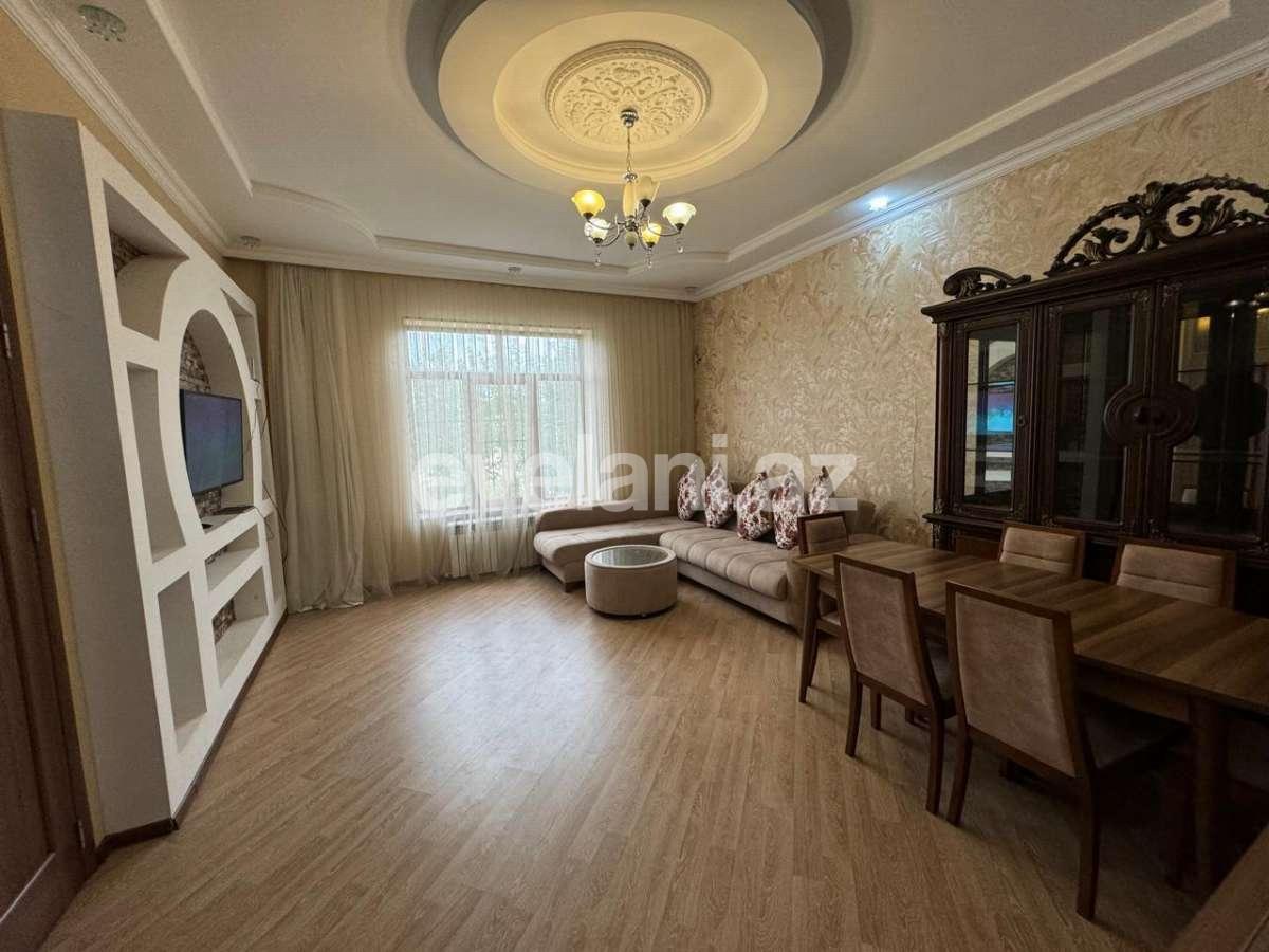 Satılır, həyət evi / bağ, 4 otaqlı, 250 m², Bakı, Abşeron r, Novxanı q.